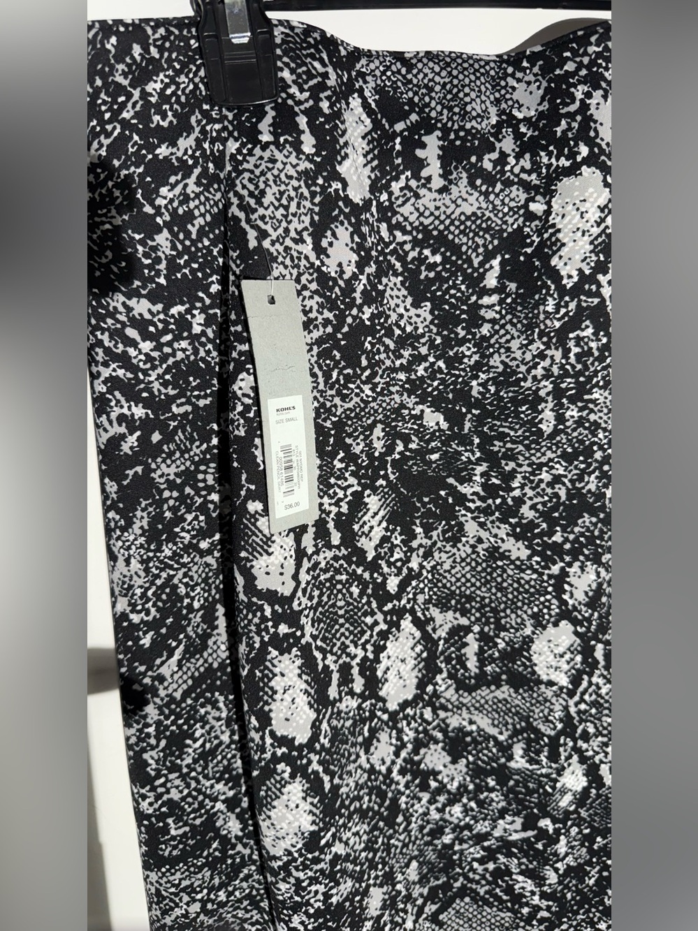 Apt. 9 Black & White Snake-Print Pencil Skirt NWT - Picture 3 of 8